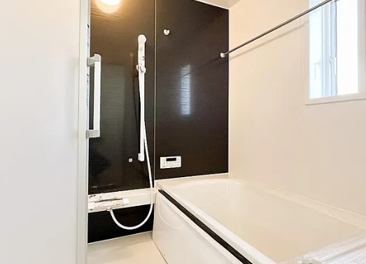 町田市相原町の新築戸建て2号棟のバスルームの写真