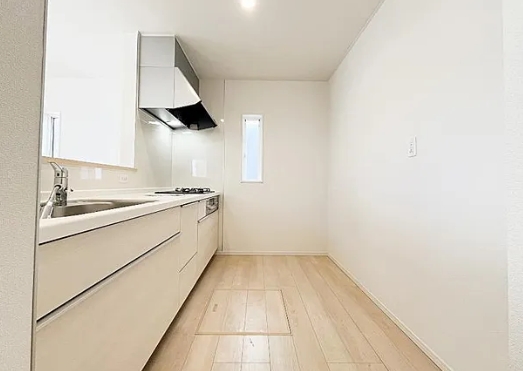 町田市相原町の新築戸建て2号棟のキッチンの写真