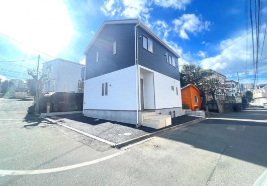 町田市高ヶ坂7丁目の新築戸建ての外観の写真