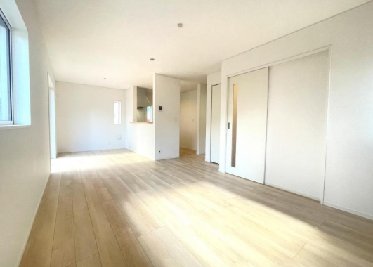 町田市高ヶ坂7丁目の新築戸建てのリビングの写真