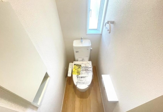 町田市高ヶ坂7丁目の新築戸建てのトイレ1Fの写真