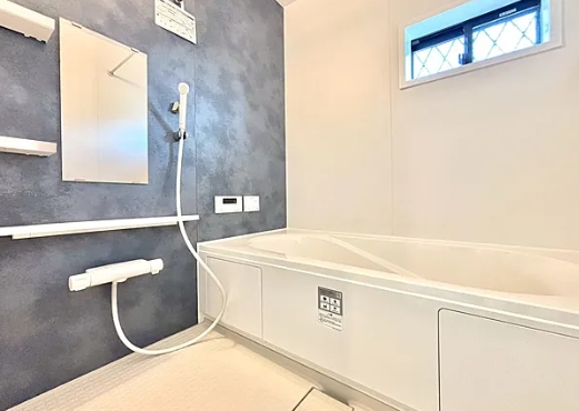 町田市小山町の新築戸建てのバスルームの写真