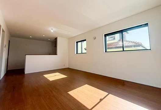 町田市小山町の新築戸建てのダイニングの写真