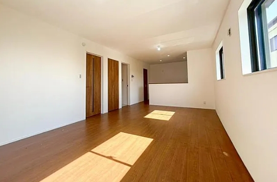 町田市小山町の新築戸建てのダイニングの写真