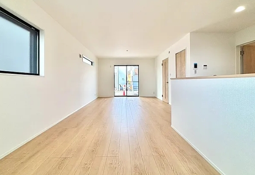 町田市小山町の新築戸建てのリビングの写真