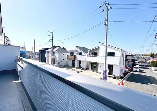 町田市小山町の新築戸建ての1号棟のバルコニーの写真