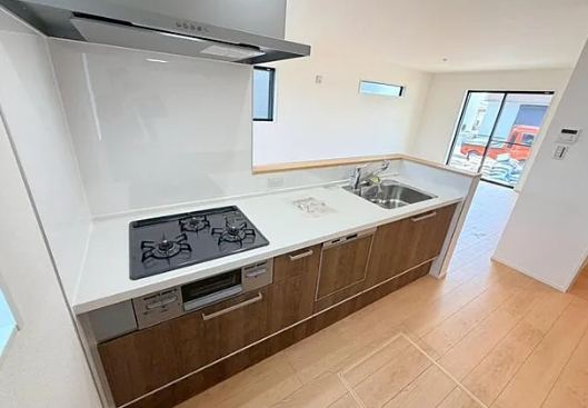 町田市小山町の新築戸建ての2号棟のキッチンの写真