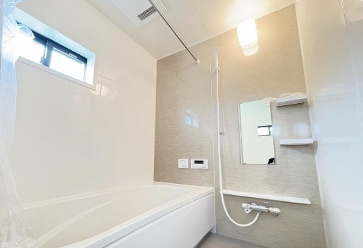 町田市小山町の新築戸建て5号棟のバスルームの写真