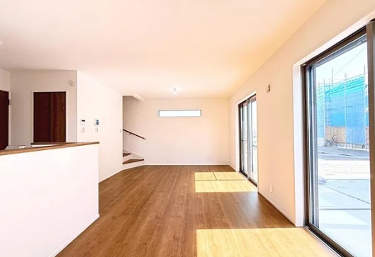 町田市小山町の新築戸建ての5号棟のダイニングの写真