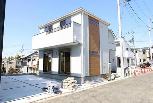 町田市小山町の新築戸建ての5号棟の外観の写真