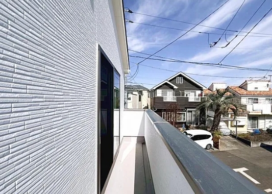 町田市小山町の新築戸建ての7号棟のバルコニーの写真
