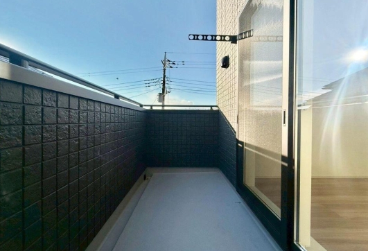 町田市玉川学園4丁目の新築戸建てのバルコニーの写真