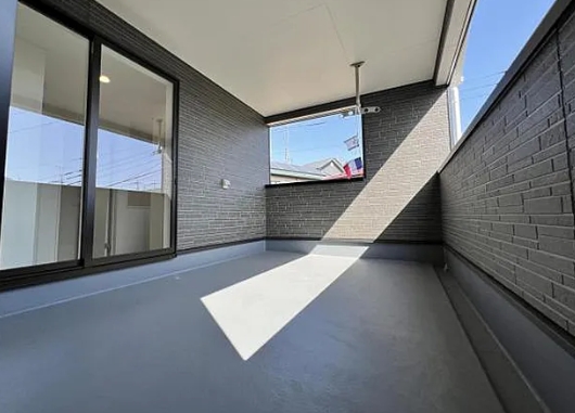 町田市常磐町の新築戸建ての1号棟のバルコニーの写真