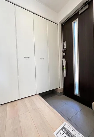 町田市常磐町の新築戸建ての1号棟の玄関の写真