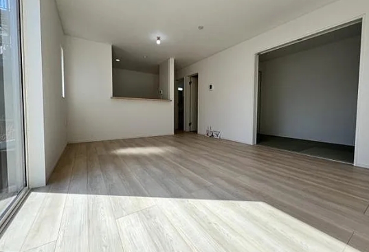 町田市常磐町の新築戸建ての2号棟のダイニングの写真