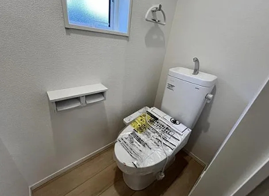 町田市常磐町の新築戸建ての2号棟のトイレ1Fの写真