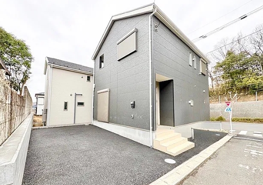 町田市鶴川4丁目の新築戸建て2号棟の外観の写真