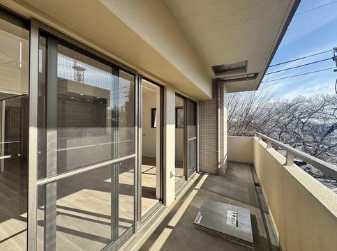 相模原市中央区相模原6丁目の中古マンション3階部分のバルコニーの写真