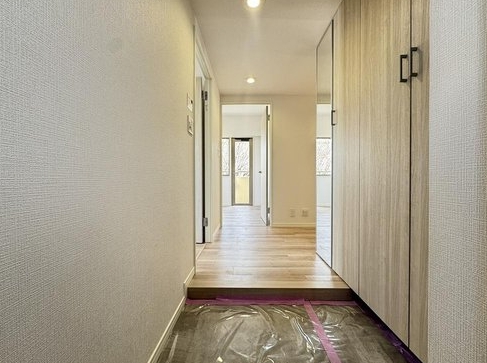 相模原市中央区相模原6丁目の中古マンション3階部分の廊下の写真