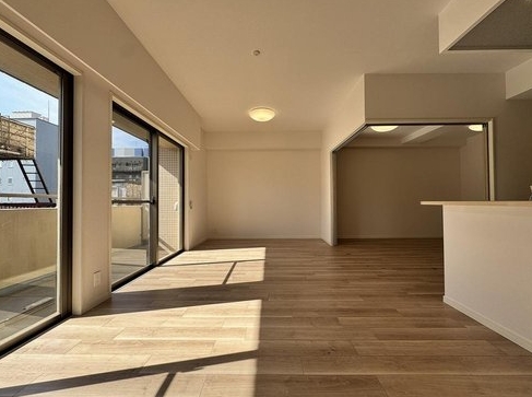 相模原市中央区相模原6丁目の中古マンション3階部分のリビングの写真