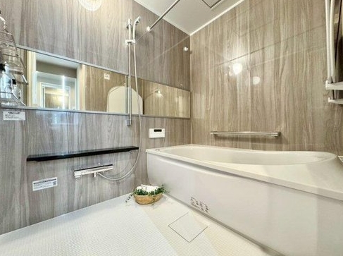 相模原市中央区清新5丁目の中古マンション2階部分のバスルームの写真