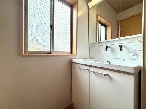 相模原市中央区千代田5丁目の中古戸建ての洗面化粧台2Fの写真