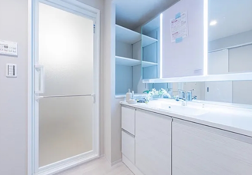 相模原市中央区東淵野辺4丁目の中古マンションの洗面化粧台の写真