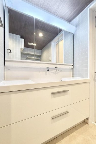 相模原市中央区東淵野辺4丁目の中古マンションの洗面化粧台の写真