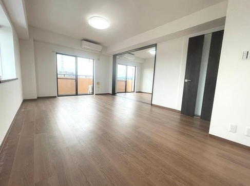 相模原市中央区東淵野辺5丁目の中古マンションのリビングの写真