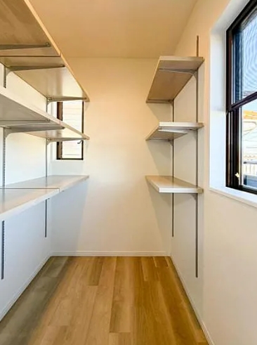 相模原市中央区淵野辺本町4丁目の中古戸建ての収納1の写真