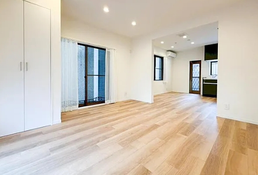 相模原市中央区淵野辺本町4丁目の中古戸建てのリビングの写真