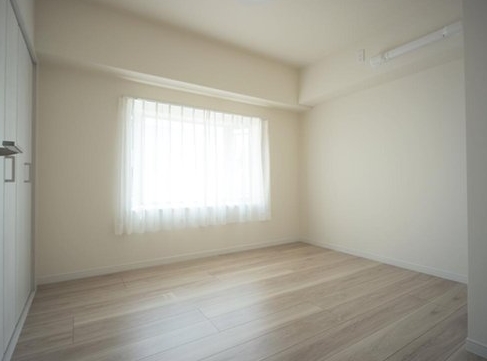 相模原市中央区鹿沼台2丁目の中古マンションの洋室3の写真