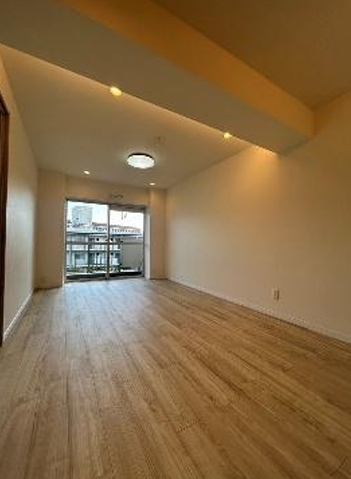 相模原市中央区南橋本1丁目の中古マンションのリビングの写真