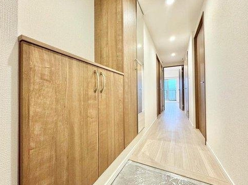 相模原市中央区南橋本2丁目の中古マンションの廊下の写真