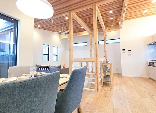 相模原市中央区並木2丁目の中古戸建てのダイニングの写真