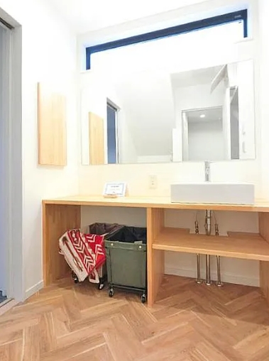 相模原市中央区並木2丁目の中古戸建ての洗面化粧台の写真