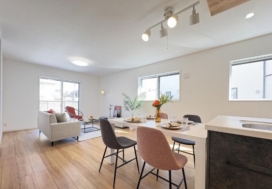 相模原市中央区横山2丁目の新築戸建てのダイニングの写真