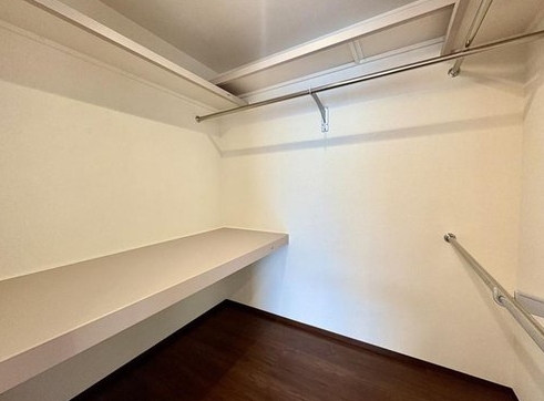 相模原市中央区横山3丁目の中古戸建てのウォークインクローゼットの写真