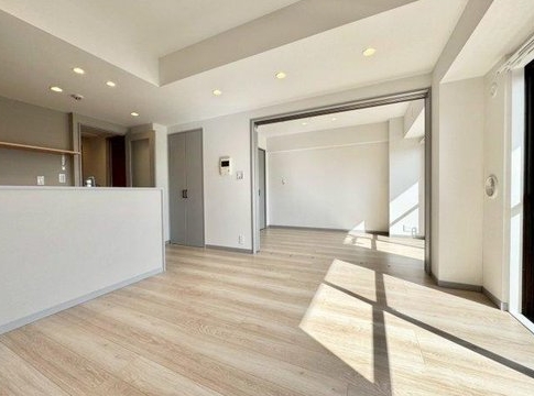 相模原市緑区橋本3丁目の中古マンション12階部分のダイニングの写真