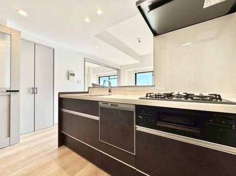 相模原市緑区橋本3丁目の中古マンション12階部分のキッチンの写真