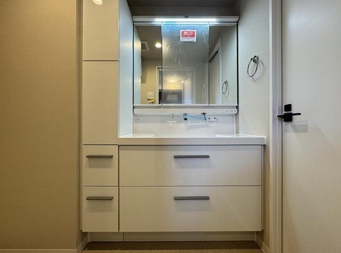 相模原市緑区橋本3丁目の中古マンションの洗面化粧台の写真