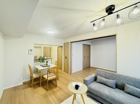 相模原市緑区橋本台1丁目の中古マンションのダイニングの写真