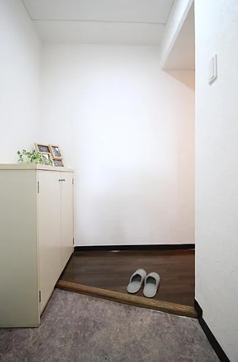 相模原市緑区東橋本3丁目の中古マンションの玄関の写真