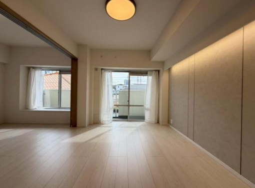 相模原市緑区東橋本3丁目の中古マンションのリビングの写真