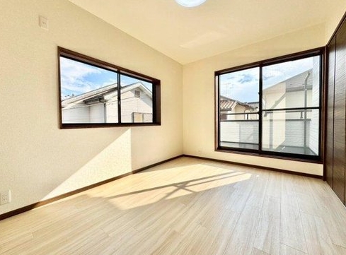 相模原市緑区町屋2丁目の中古戸建ての洋室1の写真