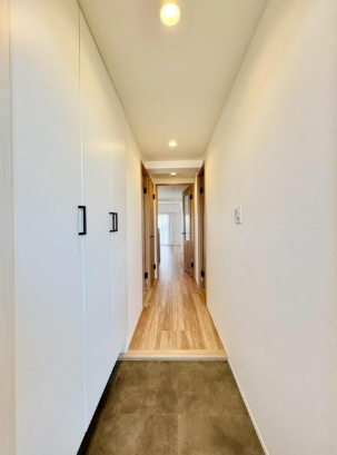 相模原市緑区西橋本1丁目の中古マンションの廊下の写真