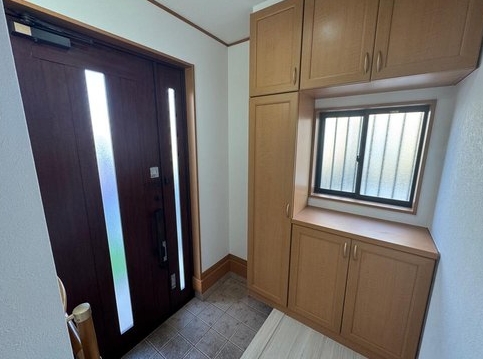 相模原市緑区田名の中古戸建ての玄関の写真