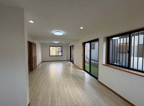 相模原市緑区田名の中古戸建てのリビングの写真