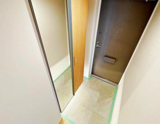 相模原市南区上鶴間本町6丁目の中古マンションの玄関の写真