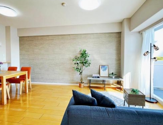 相模原市南区上鶴間本町6丁目の中古マンションのリビングの写真